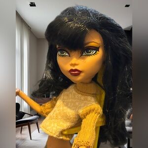 Cleo De Nile Doll Mattel 2008 redress with long hair
